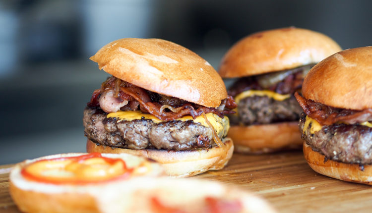 বার্গার নিয়ে ১৫ টি তথ্য যা আপনি জানেন না