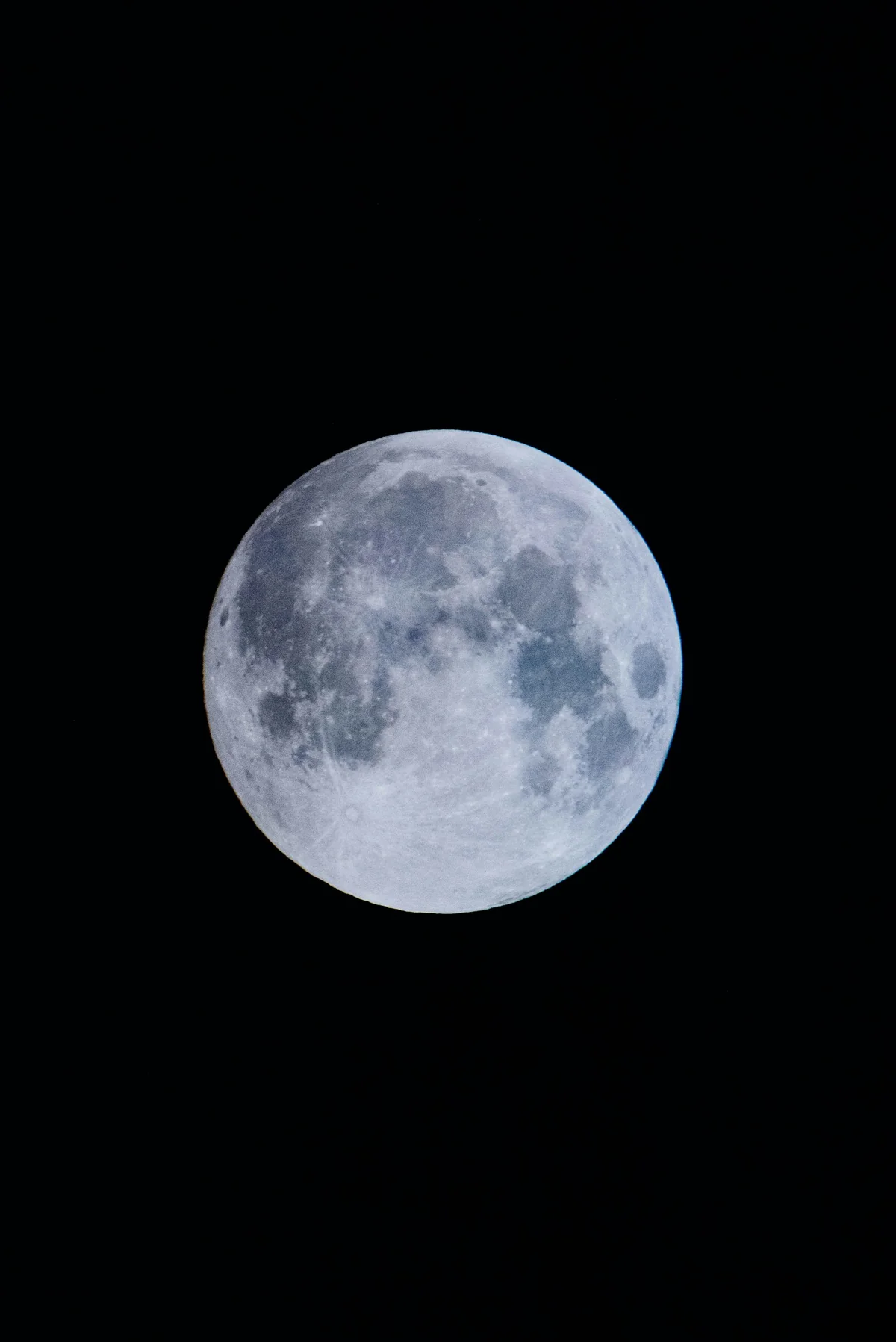 রাতের চাঁদের আলো ও শিশুদের নিরাপদ সময়
