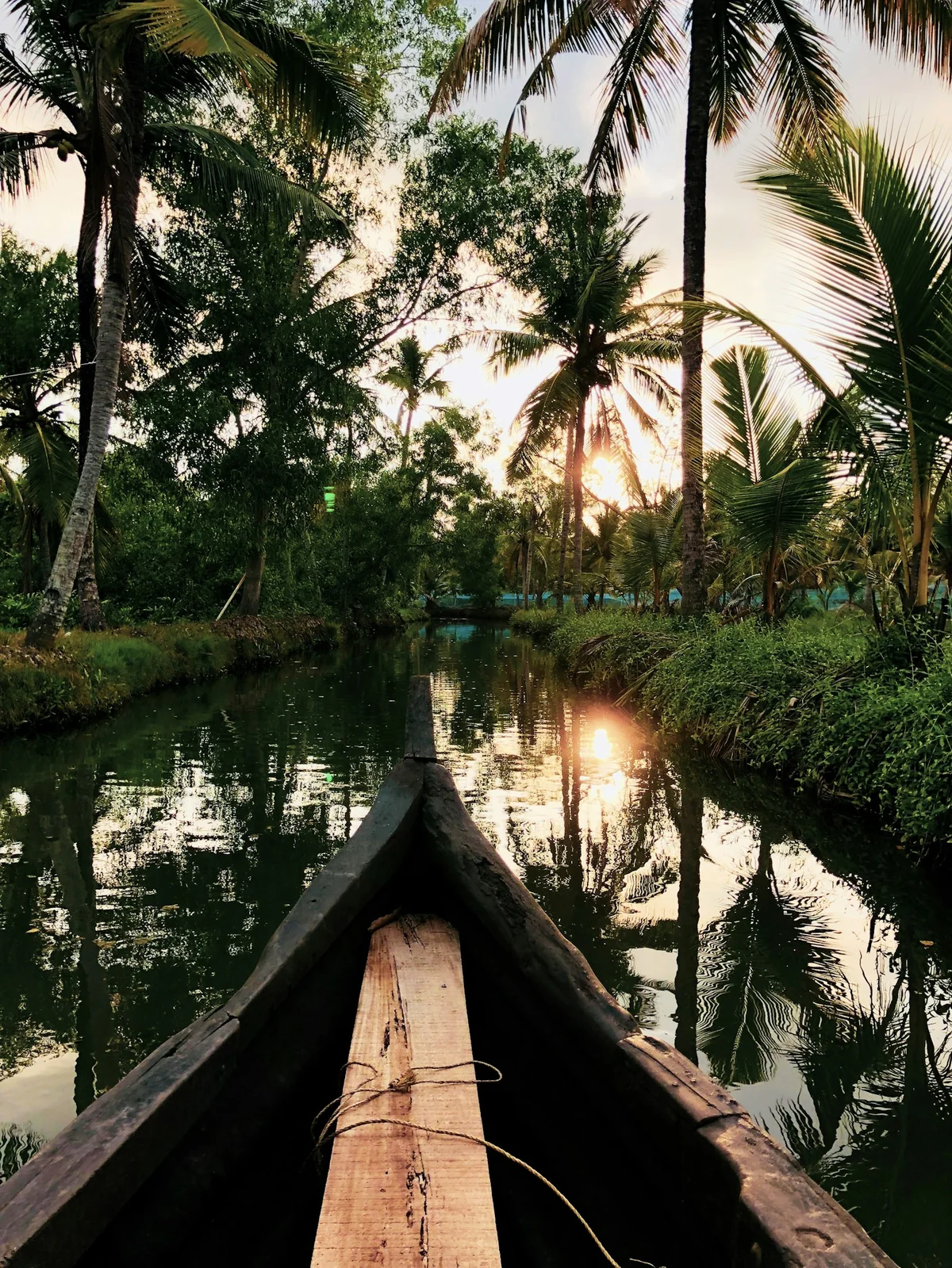 ঐতিহাসিক রাজপ্রাসাদের খিলান ও প্রবেশদ্বার